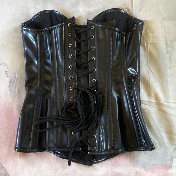 Top Drawer Black Faux Leather Steel Boned Overbust Corset by Daisy Corsets - Picture 4 of 4